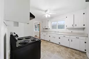 586 Rainbow Cir, West Columbia, SC 29170 - Photo 8