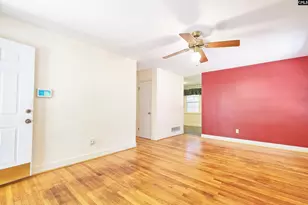 947 Laurie Ln, Columbia, SC 29205 - Photo 8