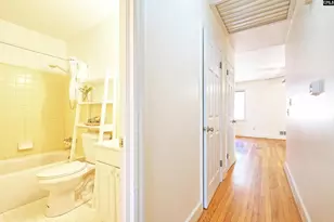 947 Laurie Ln, Columbia, SC 29205 - Photo 10
