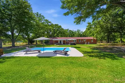 695 Hartzog, Barnwell, SC 29812 - Photo 2