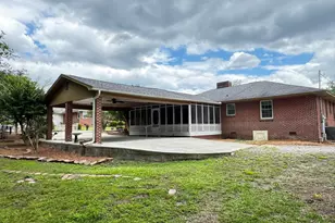 317 W 2nd Ave, Pamplico, SC 29583 - Photo 8