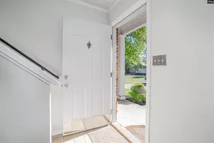 1001 Hulon Ln, West Columbia, SC 29169 - Photo 6
