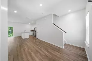 828 Yellow Swan Ln, Columbia, SC 29210 - Photo 2