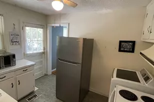 2434 Paxton St, Columbia, SC 29204 - Photo 10