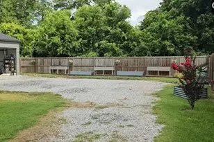 402 W Church St, Saluda, SC 29138 - Photo 32