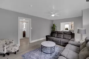 402 W Church St, Saluda, SC 29138 - Photo 8