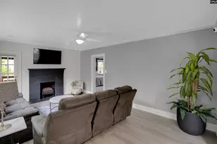 402 W Church St, Saluda, SC 29138 - Photo 6