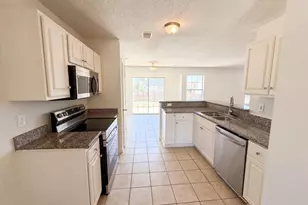 213 Elders Pond Dr, Columbia, SC 29229 - Photo 2