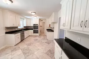 9654 Windsor Lake Blvd, Columbia, SC 29223 - Photo 2