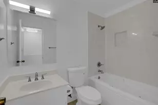 301 Harbor Heights Dr 9D, Lexington, SC 29072 - Photo 16