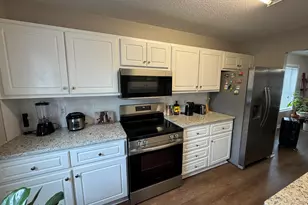 8 Hampton Oaks Pl, Columbia, SC 29212 - Photo 2