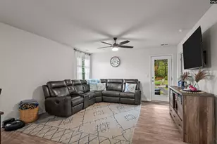 1050 McKittrick Dr, Lugoff, SC 29078 - Photo 10