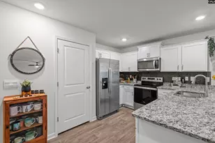 1050 McKittrick Dr, Lugoff, SC 29078 - Photo 6