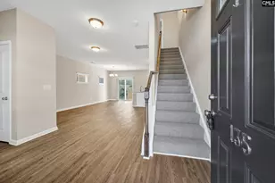 135 Hunters Grove Dr, Columbia, SC 29210 - Photo 2