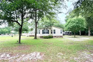 758 Maple St, Pelion, SC 29123 - Photo 6