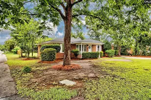 2301 Laurie St, Cayce, SC 29033 - Photo 2