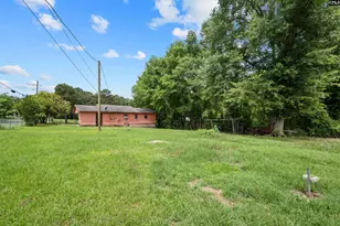 28 Tanglewood Ln, Great Falls, SC 29055 - Photo 2