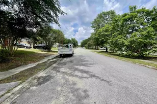 3717 Lochmore Dr, Columbia, SC 29209 - Photo 12