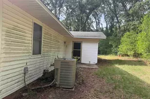 60 Savannah Rd, Bishopville, SC 29010 - Photo 6