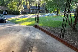 1822 Ivanhoe Dr, Columbia, SC 29210 - Photo 8