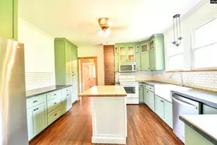 1721 Harrington St, Newberry, SC 29108 - Photo 6