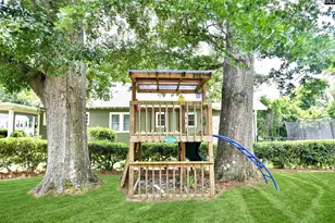 1721 Harrington St, Newberry, SC 29108 - Photo 4
