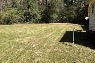 2415 Oak Ln, Camden, SC 29020 - Photo 8