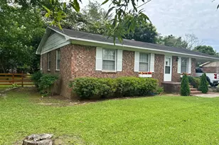 509 S Lee St, Bishopville, SC 29210 - Photo 2