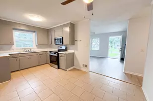 320 Redwood Ct, Columbia, SC 29223 - Photo 2