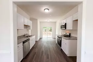 104 Ashley Hall Rd, Columbia, SC 29229 - Photo 2