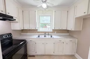 1558 Hazelwood Rd, Columbia, SC 29209 - Photo 2