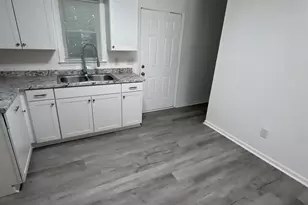 805 Central Dr, West Columbia, SC 29169 - Photo 2