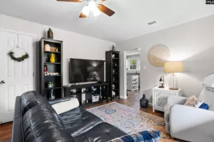1735 Sunnyside Dr, Cayce, SC 29033 - Photo 4