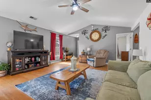 942 Farnsworth Dr, Hopkins, SC 29061 - Photo 8