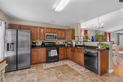 942 Farnsworth Drive, Hopkins, SC 29061 - Photo 2
