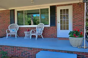 621 Hook Ave, West Columbia, SC 29169 - Photo 2