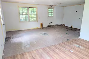 328 Chavis St, West Columbia, SC 29169 - Photo 6