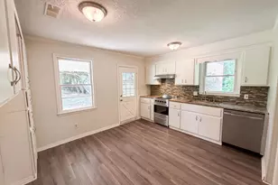 1328 Baffin Bay Rd, Columbia, SC 29212 - Photo 2
