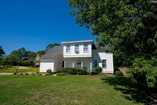 924 Briar Bush Ln, West Columbia, SC 29172 - Photo 1