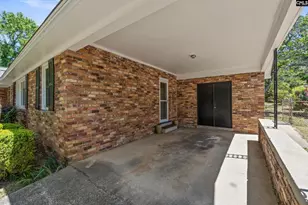 1824 Fairhaven Dr, Columbia, SC 29210 - Photo 2
