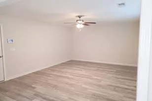 2050 Barnhart Dr, Sumter, SC 29153 - Photo 8