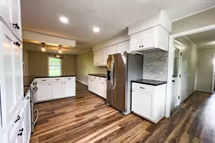 2545 Silverstreet Rd, Silverstreet, SC 29145 - Photo 10