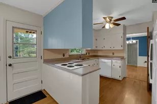 29 Beacon Hill Rd, Columbia, SC 29210 - Photo 12