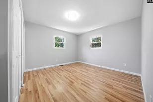 1040 E Sherwood Dr, Sumter, SC 29153 - Photo 10