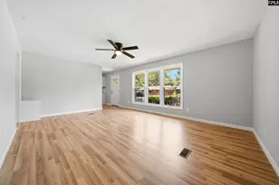 1040 E Sherwood Dr, Sumter, SC 29153 - Photo 6
