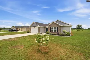 1110 Makayla Ln, Wedgefield, SC 29168 - Photo 2