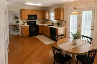 190 Ashewood Lake Dr, Columbia, SC 29209 - Photo 8