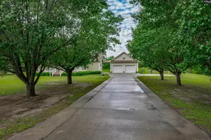 235 Sorin Cir, Elloree, SC 29047 - Photo 2