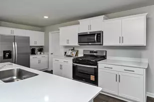 2026 Grovefield Dr, Hopkins, SC 29061 - Photo 6