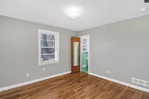 1813 Fairlawn Cir, Cayce, SC 29033 - Photo 14